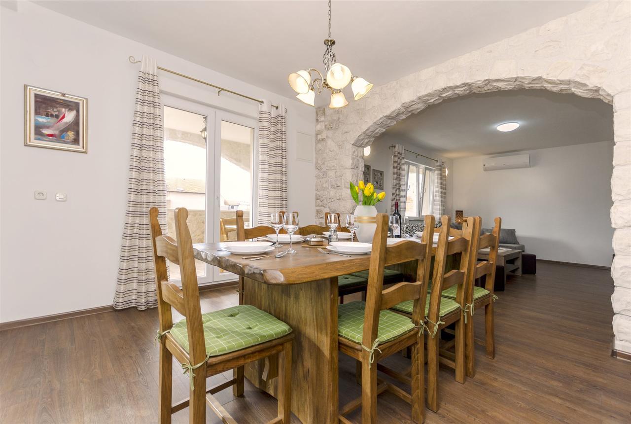 Apartment Luce Vodice Buitenkant foto